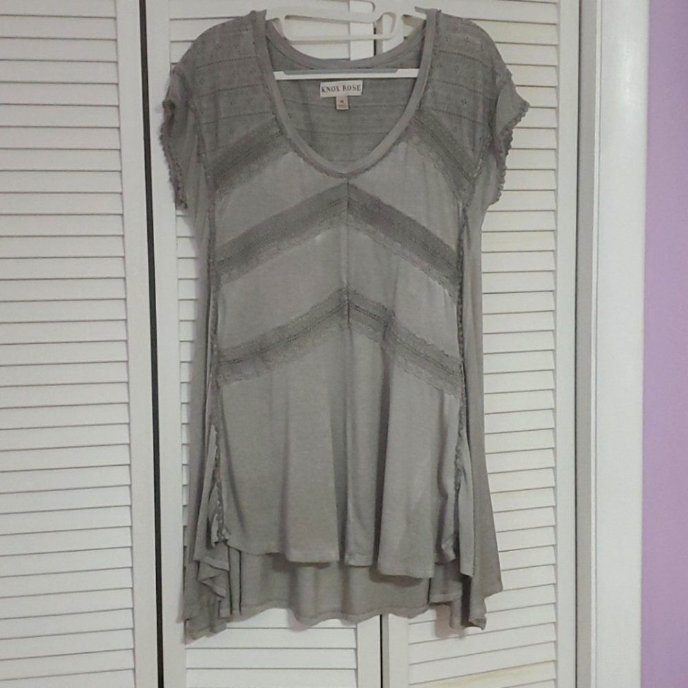 2/$8  Knox Rose Top